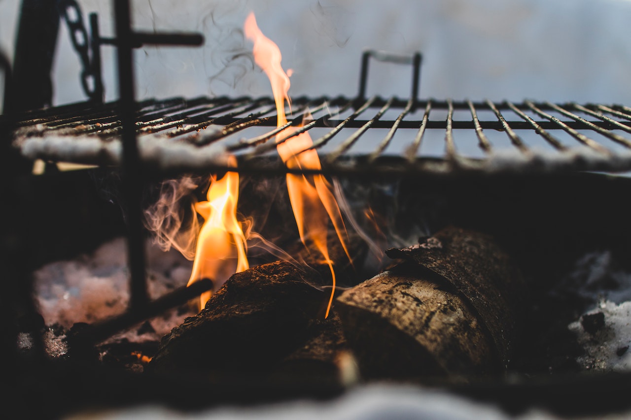 Dlaczego grill gazowy jest lepszy od tradycyjnego?