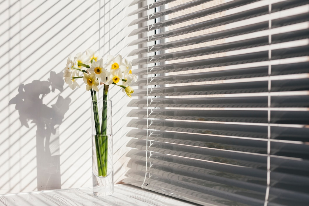 Jak wybrać idealne dekoracje okienne dla twojego domu