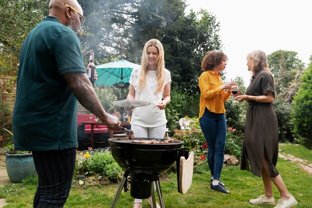 Jak zadbać o ekologię podczas grillowania w ogrodzie?